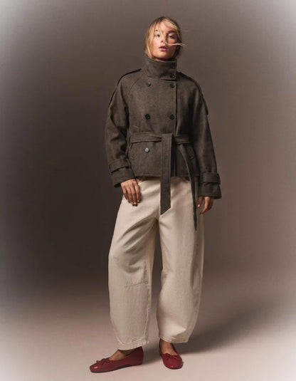 Manteau Analie marron, silhouette complète